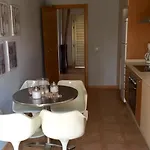 Stylish Host, Heated Pool & High Speed Wifi Villa
