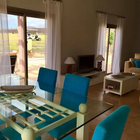 Villa Stylish Host, Heated Pool & High Speed Wifi *