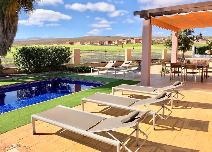 Villa Stylish Host, Heated Pool & High Speed Wifi Costa De Antigua
