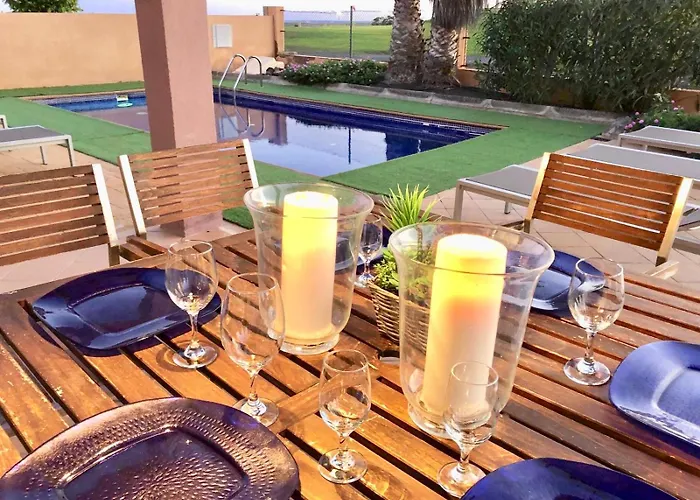 Stylish Host, Heated Pool & High Speed Wifi Villa *